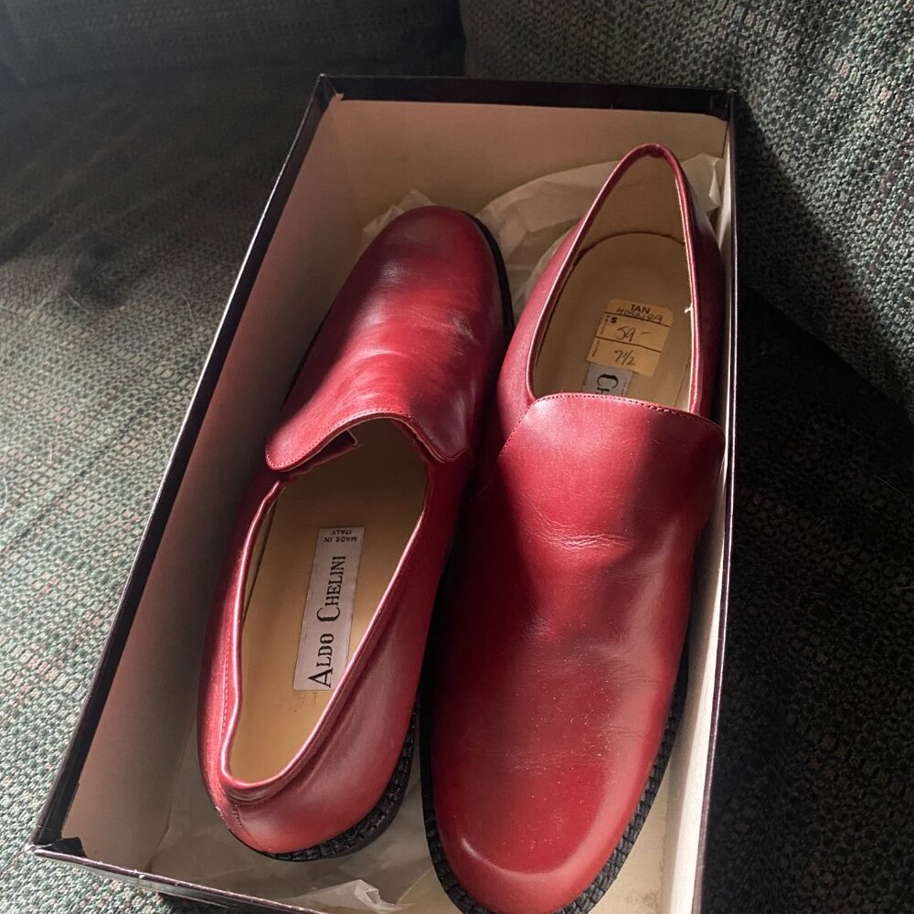 Aldo Chelini shoes for women size7 1/2 m red in color